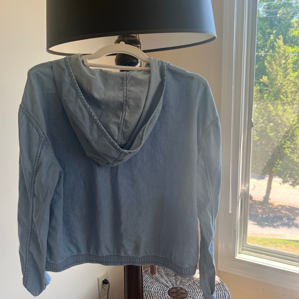 GAP Body Zip-Up - Picture 4 of 7